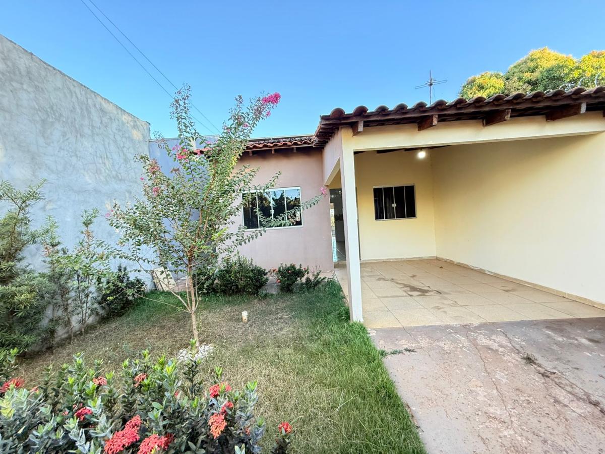 Casa com 3 quartos e piscina no Bairro Nova Barra